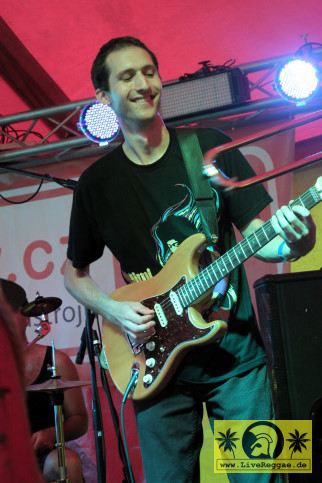 Afrodisiak (CZ) 5. Mighty Sounds Festival, Tabor CZ  - Band Zone Stage 17. Juli 2009 (2).jpg